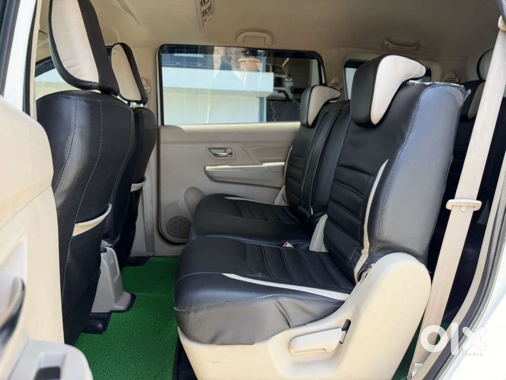 Maruti Suzuki Ertiga Vxi Shvs, 2022, Petrol