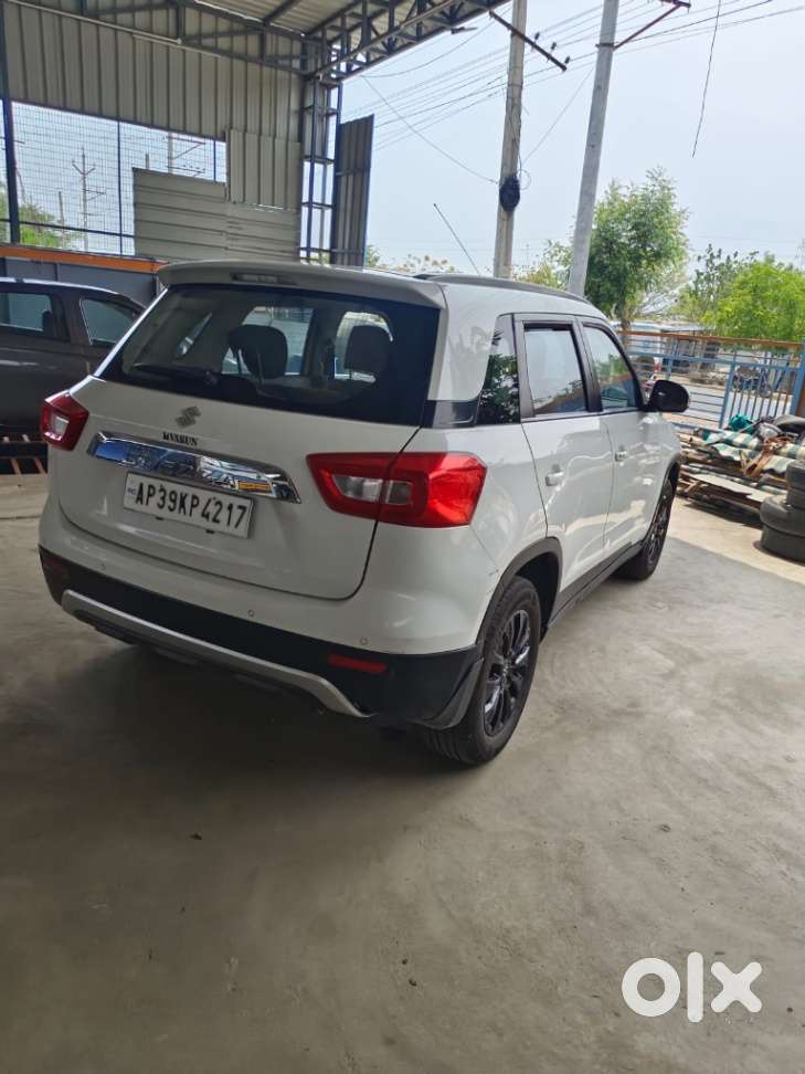 Maruti Suzuki Brezza 1.5 Zxi Smart Hybrid, 2021, Petrol