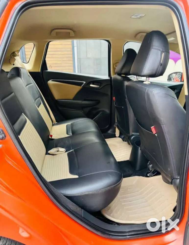 Honda Jazz 2015 Petrol 75000 Km Driven