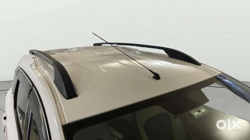 Renault Triber Rxt, 2023, Petrol