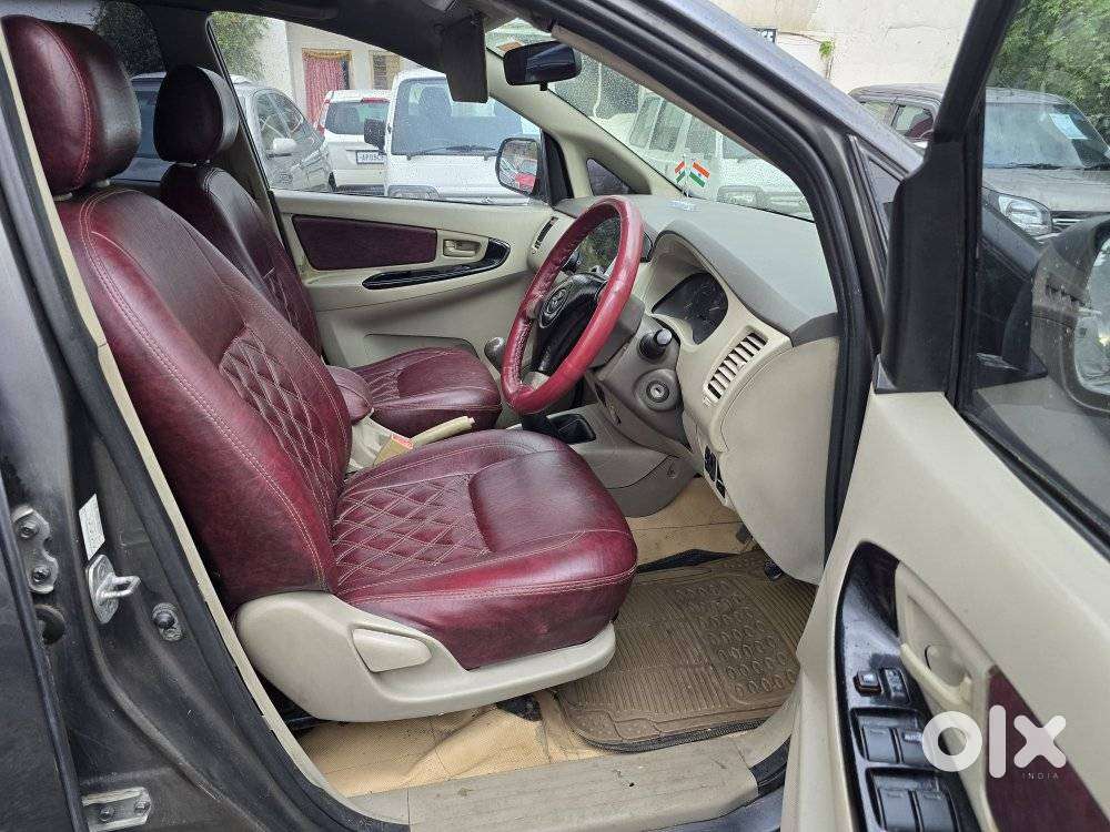 Toyota Innova 2.5 G (diesel) 7 Seater, 2011, Diesel