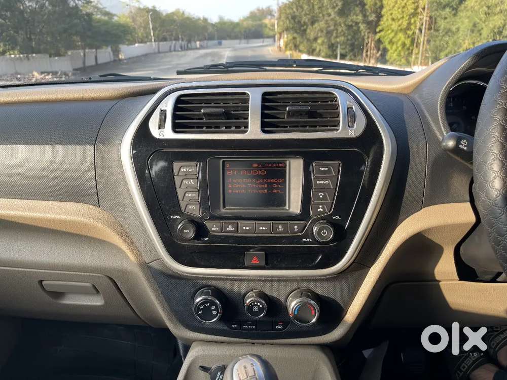 Mahindra Tuv 300 2015 Diesel Well Maintained