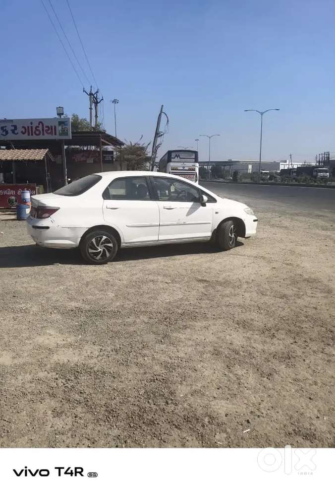 Honda City Zx 2006 Cng & Hybrids 170000 Km Driven New Tyre In Warranty