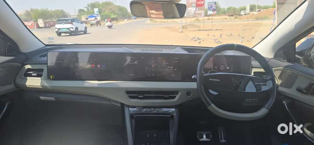 Mahindra Xev 9e 2025 Big 11.3 Kw Charger Electric Well Maintained