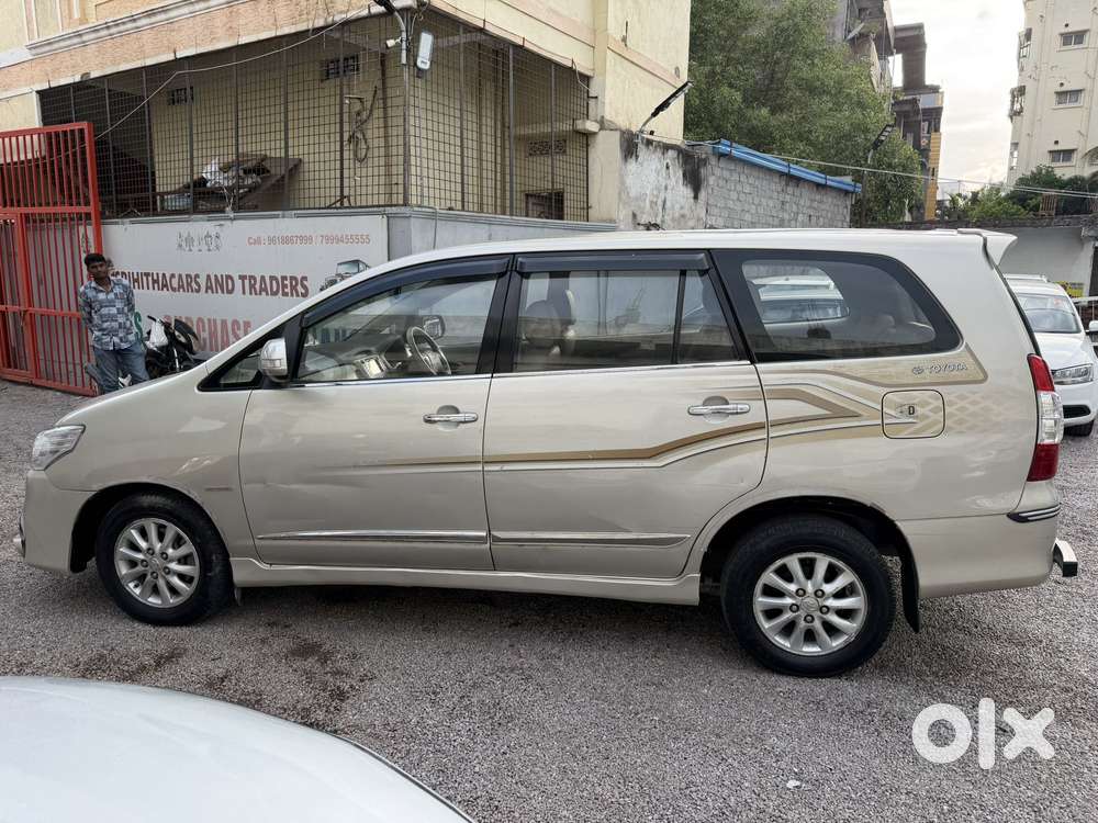 Toyota Innova 2.5 Vx 7 Seater Bs Iv, 2014, Diesel