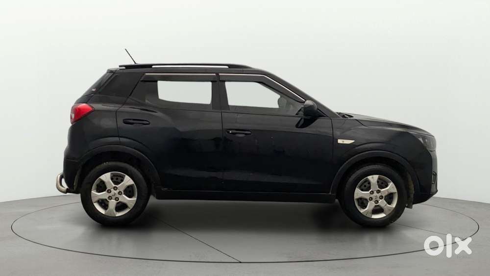 Mahindra Xuv300 W6, 2023, Petrol