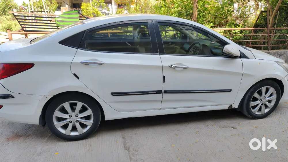 Hyundai Verna 2011 Diesel 87000