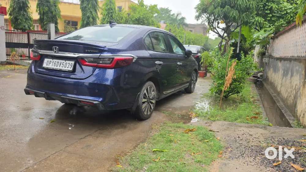 Honda City Zx Petrol 2023 With Genuine Honda Accessories