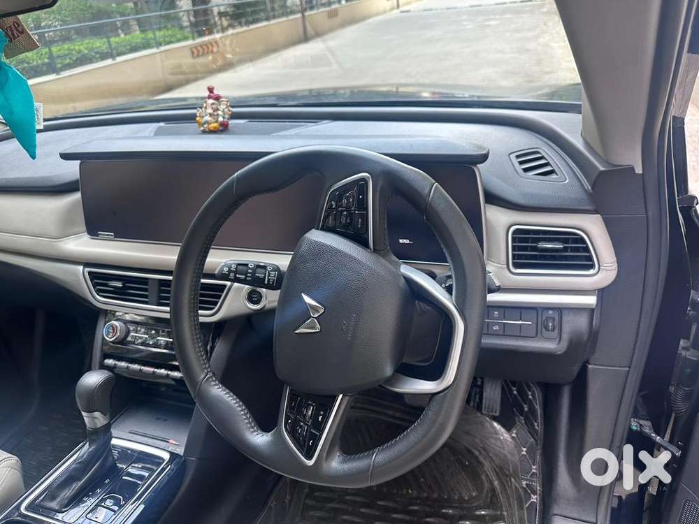 Mahindra Petrol Car 2003