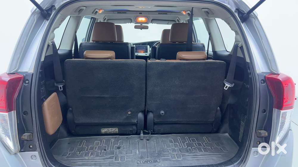 Toyota Innova Crysta 2.7 Zx At, 2016, Petrol
