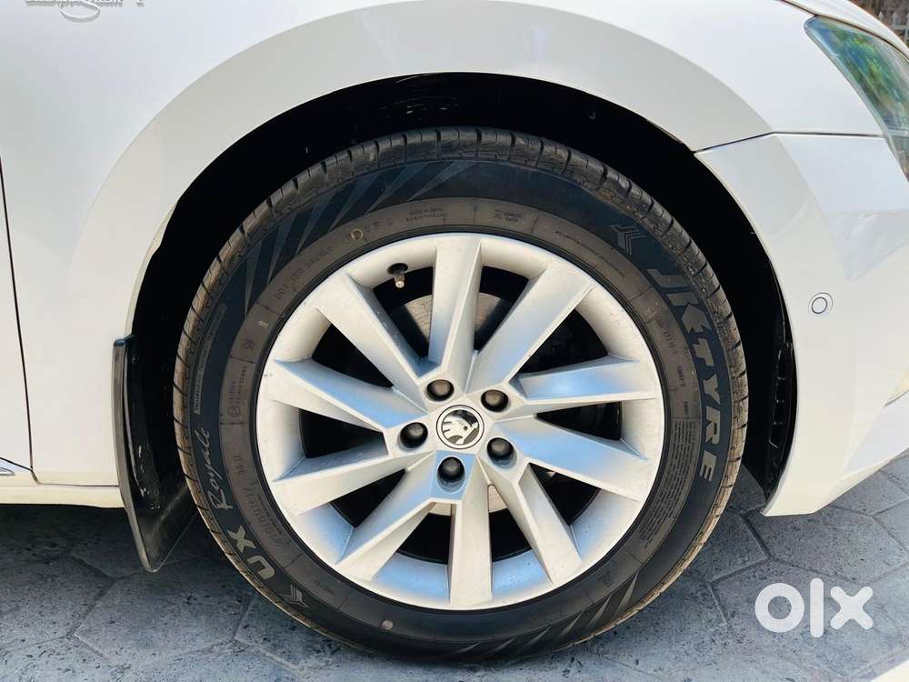 Skoda Superb L&k 1.8 Tsi At, 2018, Petrol