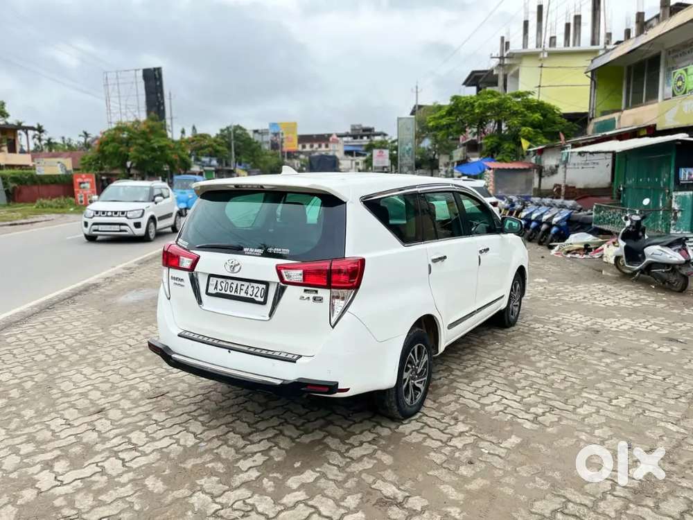 Toyota Innova Crysta Mt 2022