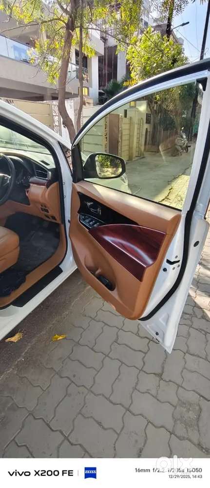 Toyota Innova Crysta 2020 Diesel 90000 Km Driven