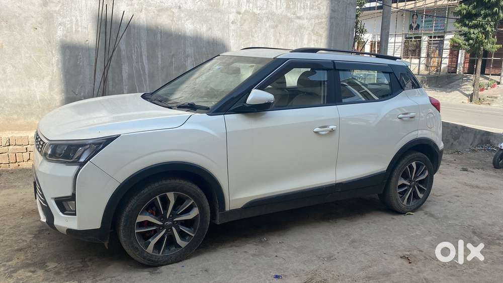 Mahindra Xuv300 2020 Petrol Well Maintained