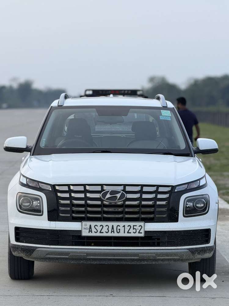 Hyundai Venue Sx Mt, 2023, Petrol