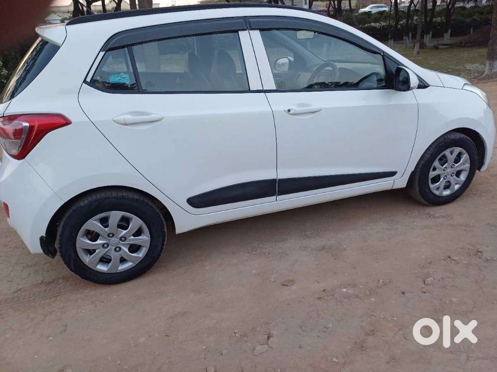 Hyundai Grand I10 Sportz O 1.2, 2015, Petrol