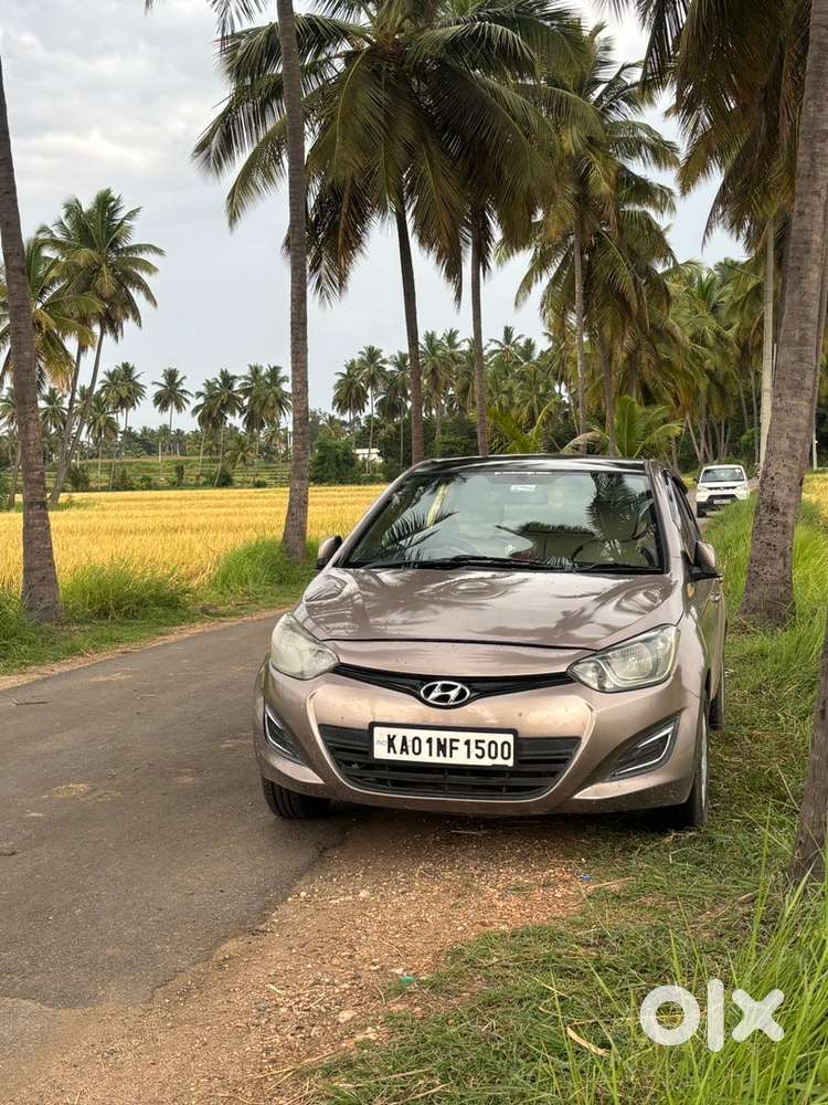 Hyundai I20 Magna Petrol 2012