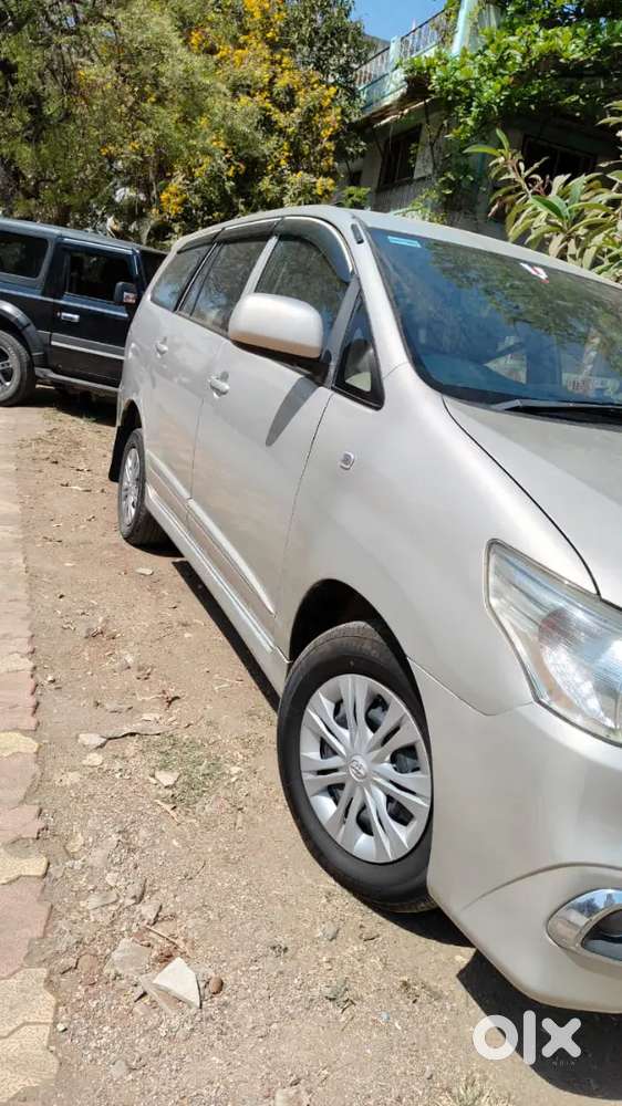 Toyota Innova Hycross 2.0 2015