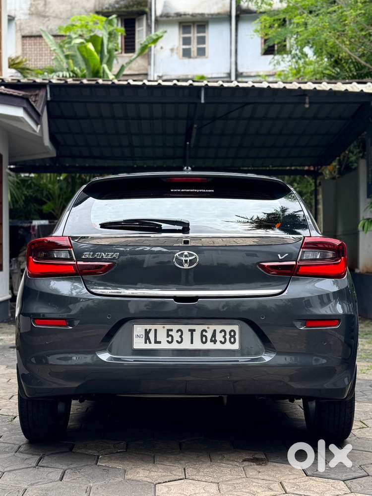 Toyota Glanza Petrol 2022 V Manual