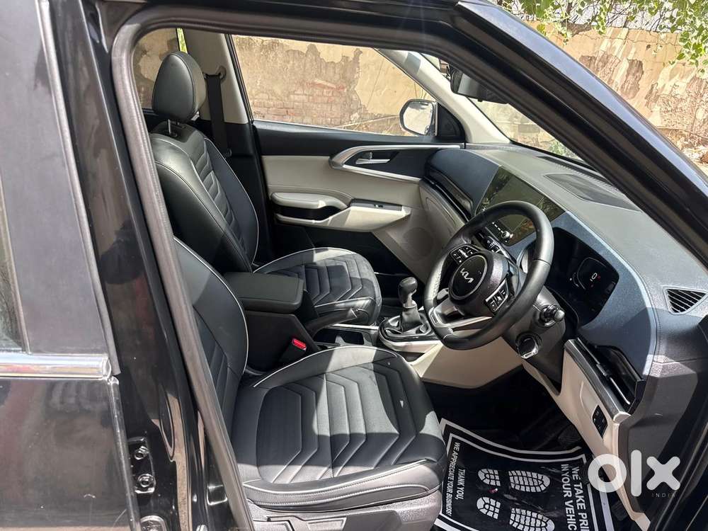Kia Carens G1.5 6mt Gravity, 2024, Petrol