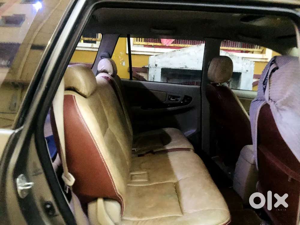 Toyota Innova 2014 Diesel 302000 Km Driven
