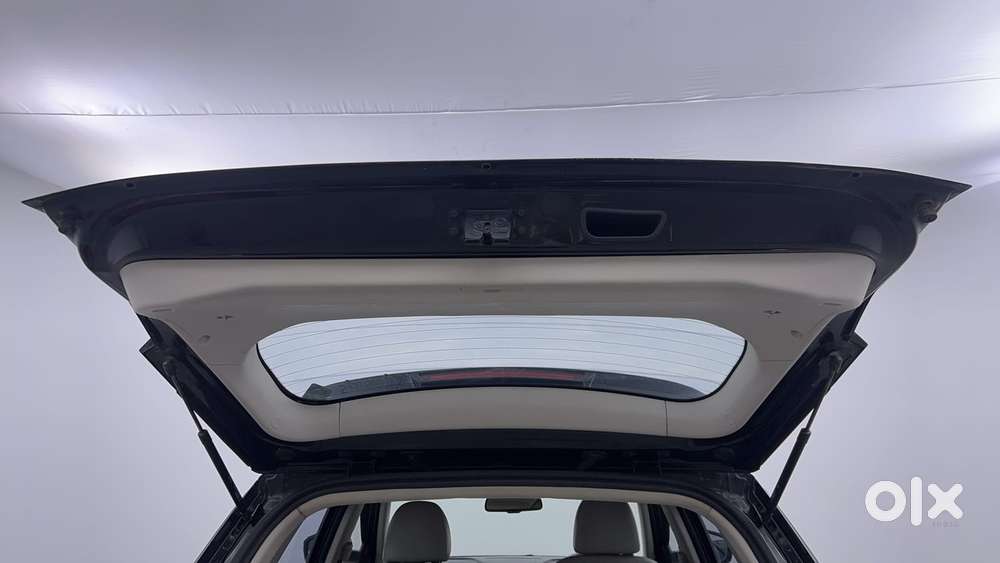 Mahindra Xuv300 W8 Option, 2021, Petrol