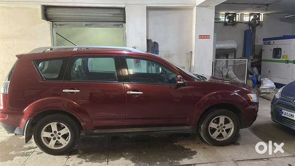 Mitsubishi Outlander Petrol 2012