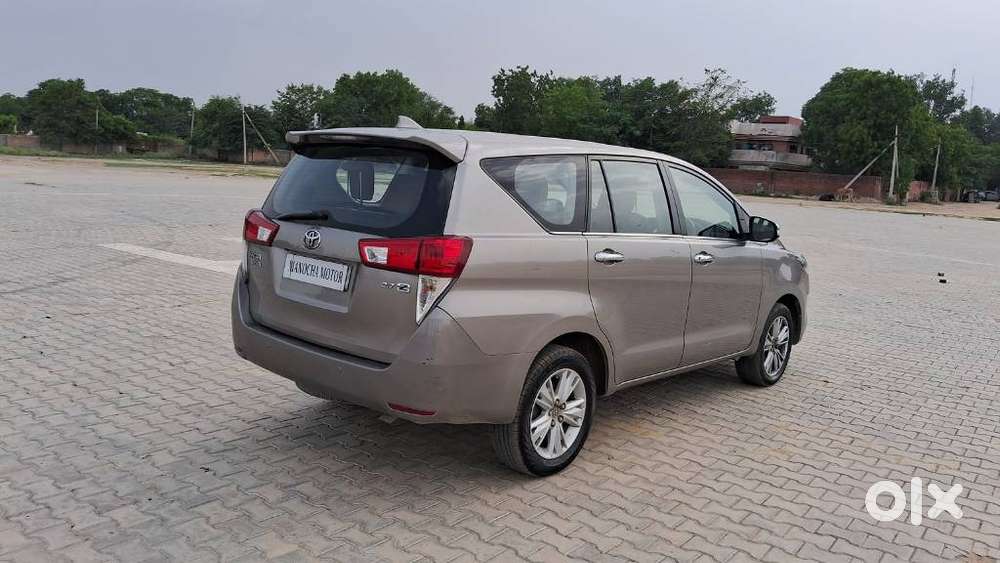 Toyota Innova Crysta 2.7 Zx At, 2016, Petrol