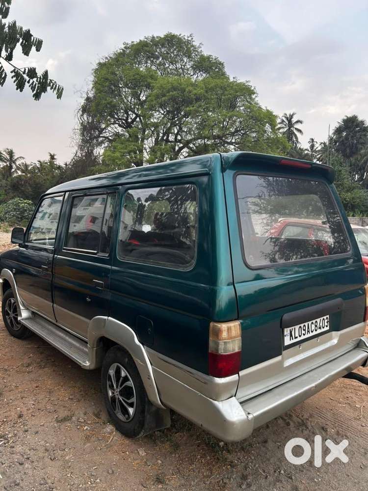 Toyota Qualis 2004 Diesel Well Maintained