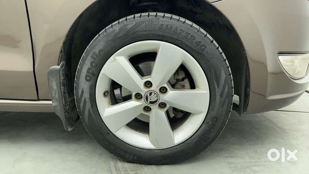 Skoda Rapid [ ] 1.5 Style Plus Tdi At, 2016, Diesel