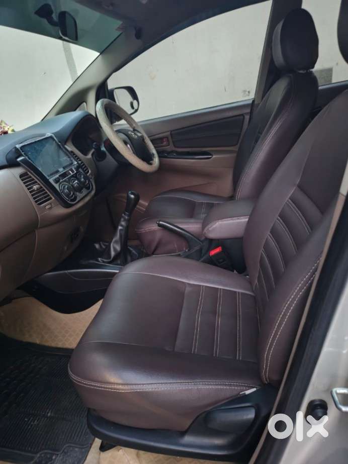 Toyota Innova 2.5 G (diesel) 8 Seater, 2015, Diesel