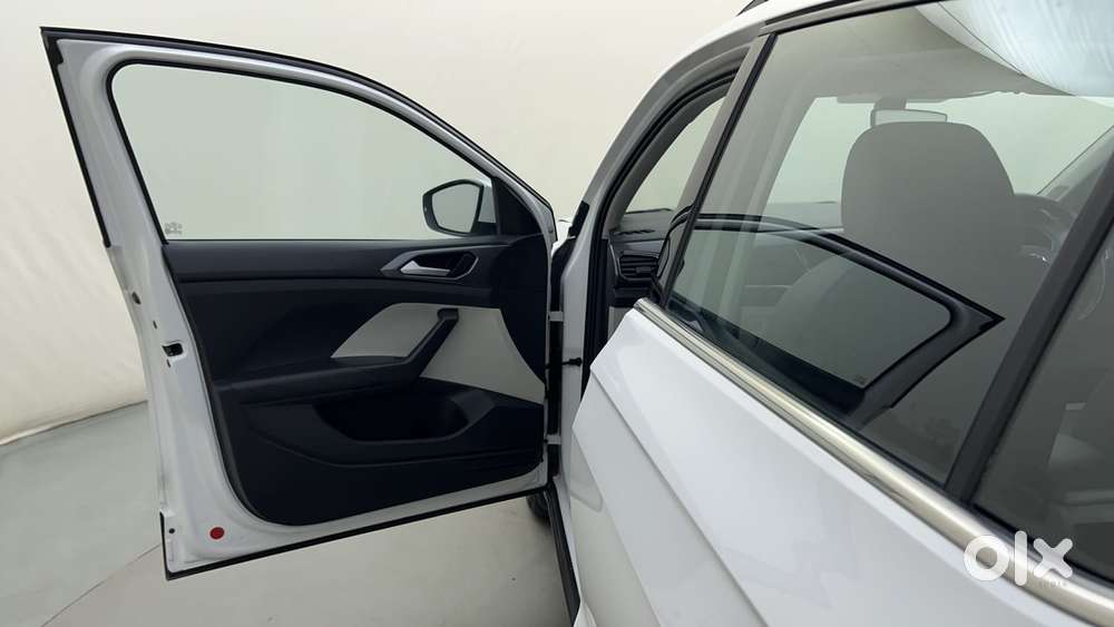 Volkswagen Taigun Topline 1.0 Tsi At (electric Seats), 2022, Petrol