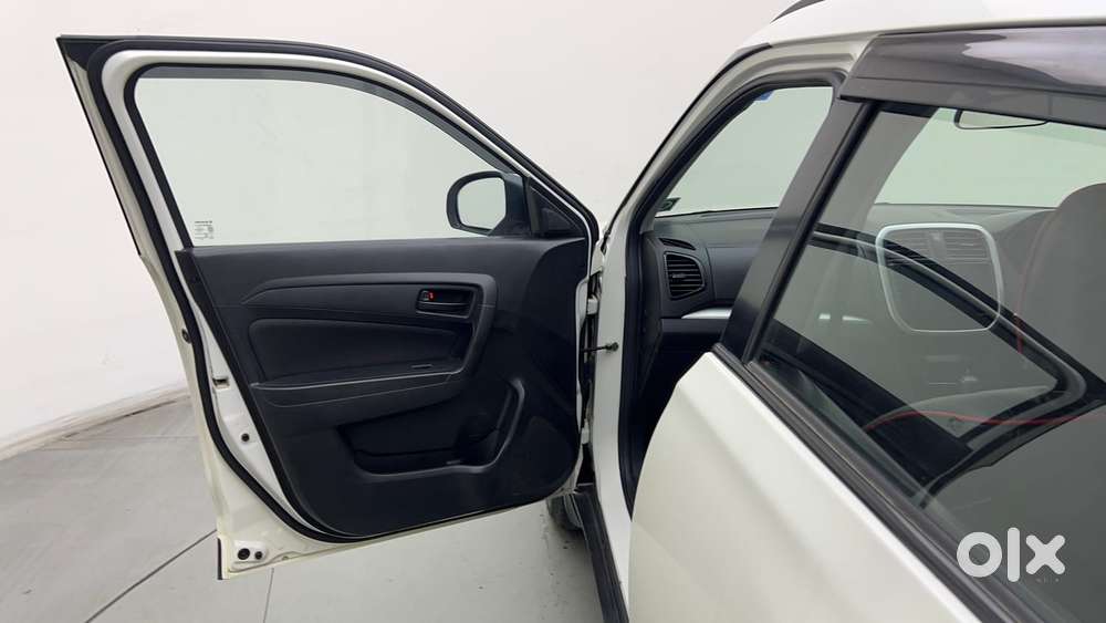 Maruti Suzuki Vitara Brezza 1.5 Vxi At, 2020, Petrol