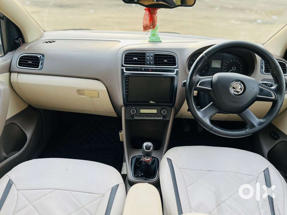 Skoda Rapid 1.6 Mpi Elegance Plus, 2013, Petrol