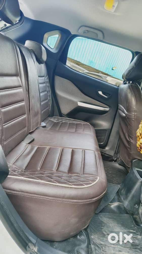 Nissan Magnite 1.0 Xv, 2022, Petrol