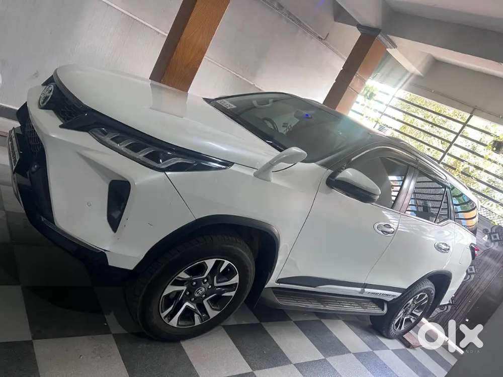 Toyota Fortuner Legender 2021