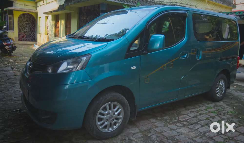 Nissan Evalia 1.5 Xv 2012 Car