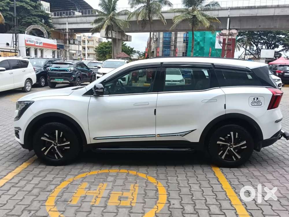 Mahindra Xuv700, 2025, Petrol