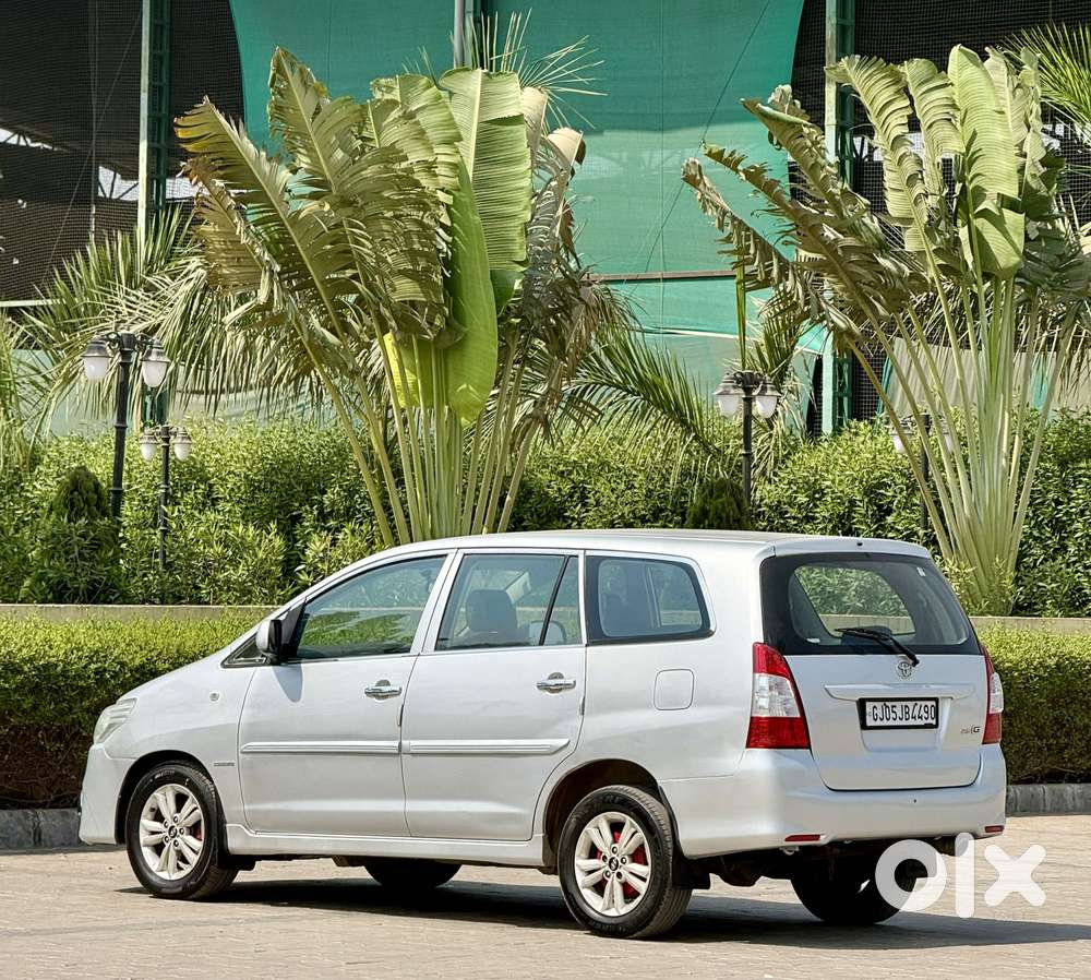 Toyota Innova 2.5 G (diesel) 8 Seater Bs Iv, 2012, Diesel