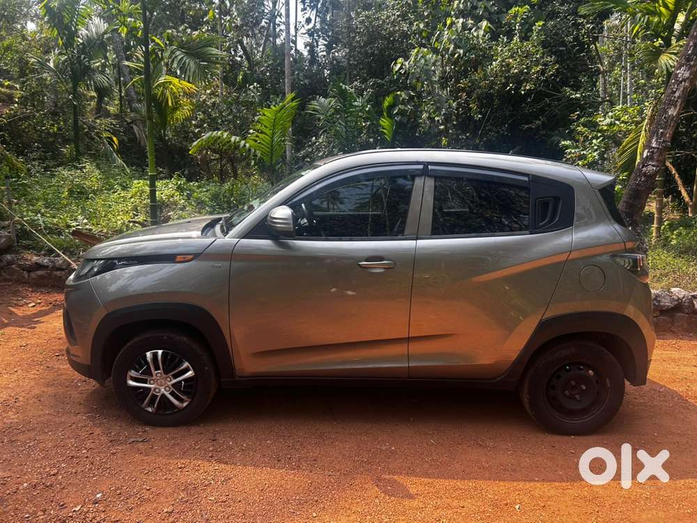 Mahindra Kuv 100 2017