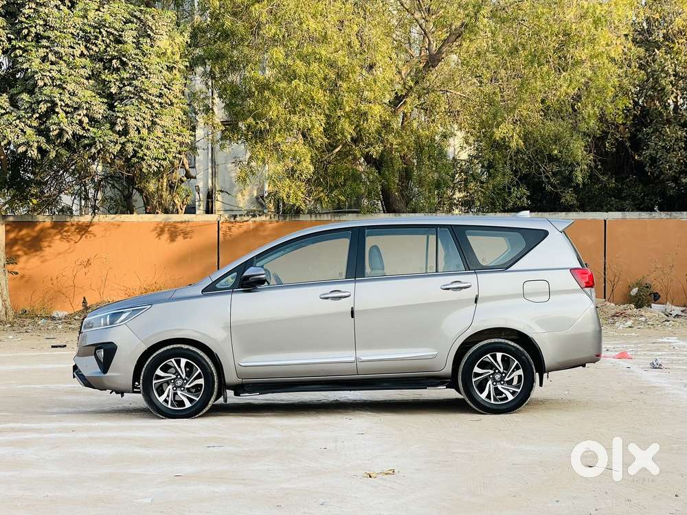 Toyota Innova Crysta 2.4 V 8 Str, 2022, Diesel