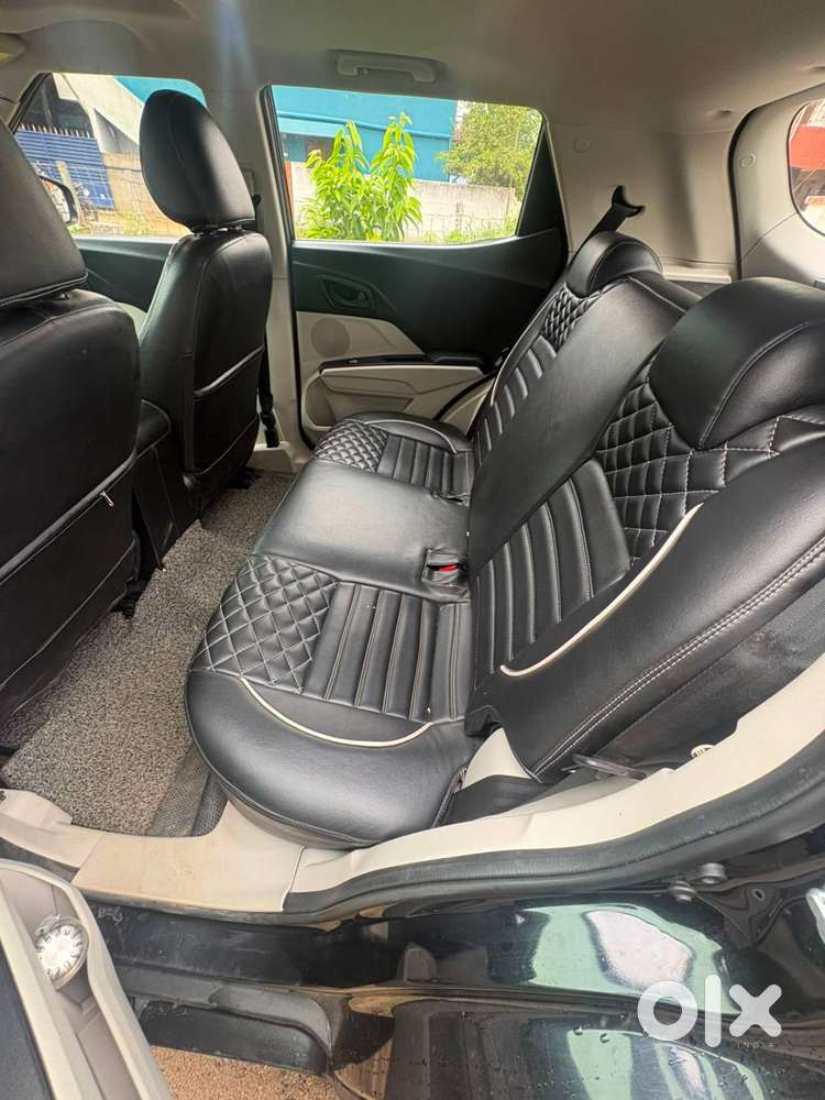 Mahindra Xuv300 2024 Petrol Well Maintained