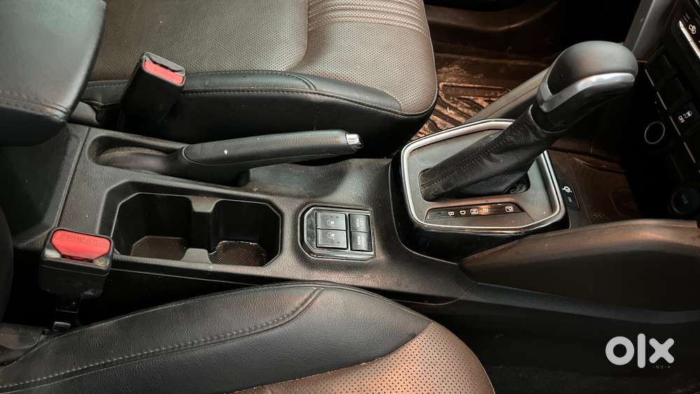Toyota Urban Cruiser Hyryder 1.5 V Hybrid, 2023, Petrol