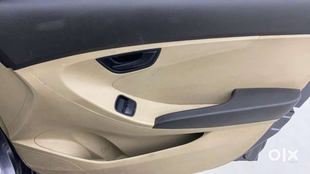 Hyundai Eon Magna +, 2017, Petrol