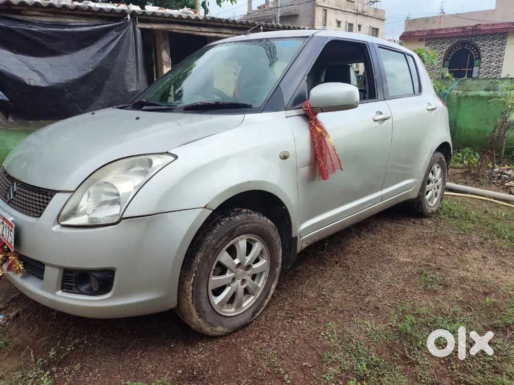 Maruti Suzuki Swift 2011 Atop Model Zxi