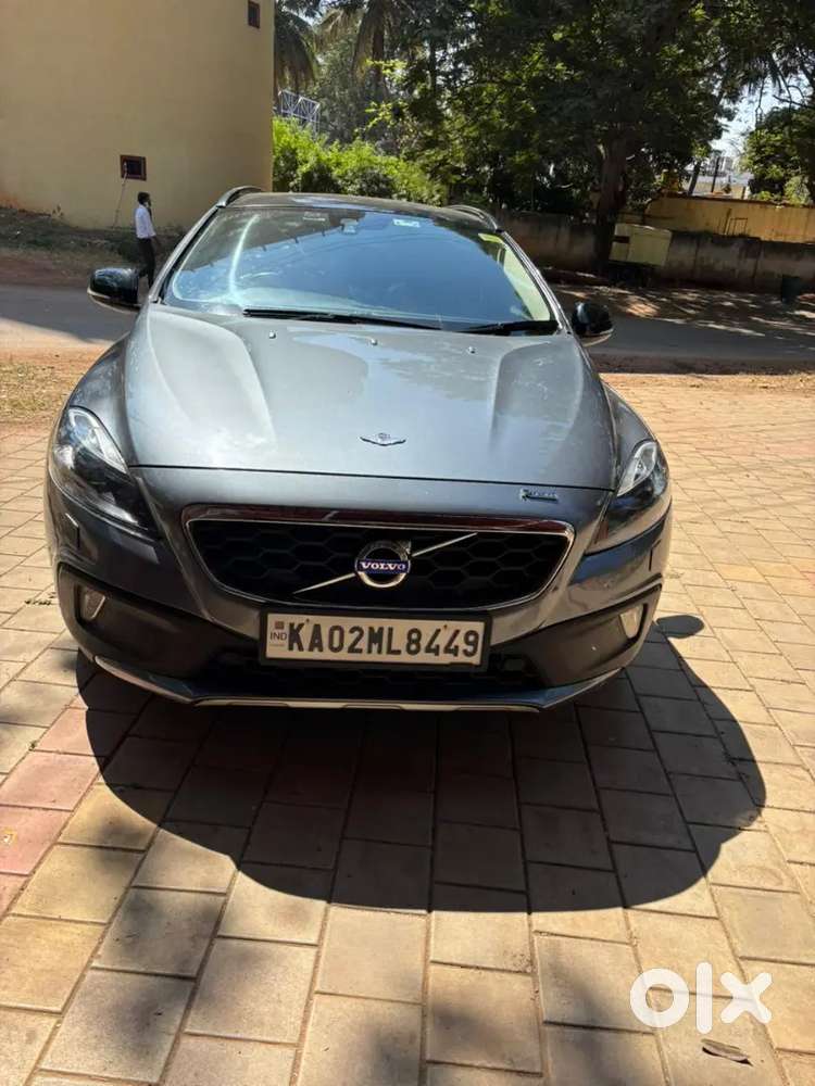 Volvo V40 Cross Country 2016 Diesel 69000 Km Driven