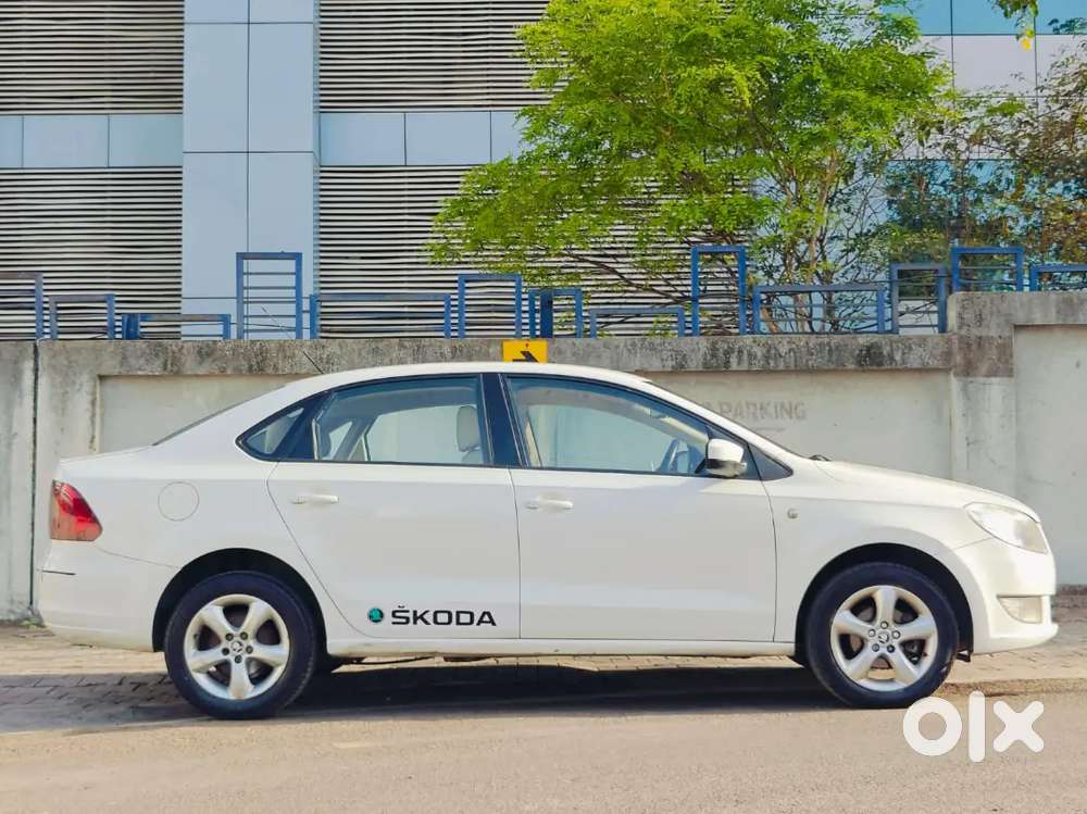 Skoda Rapid 2013 Automatic Single Owner Petrol