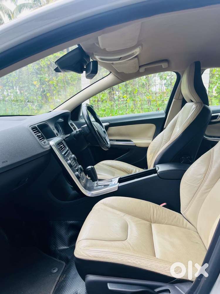 Volvo S60 Kinetic D3, 2012, Diesel