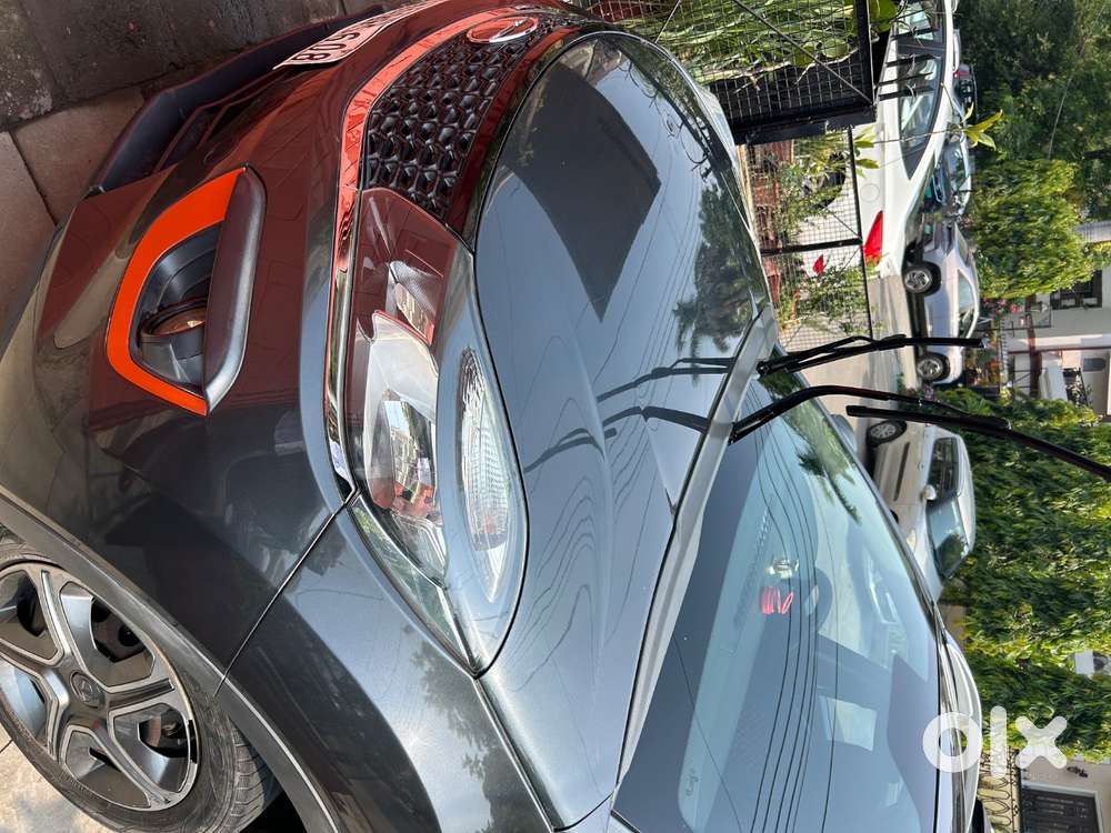 Tata Nexon 2018 Petrol Well Maintained New Condition