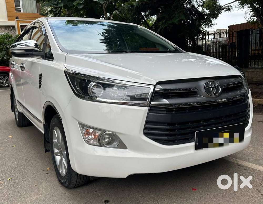 Toyota Innova Crysta 2.4 V, 2016, Diesel